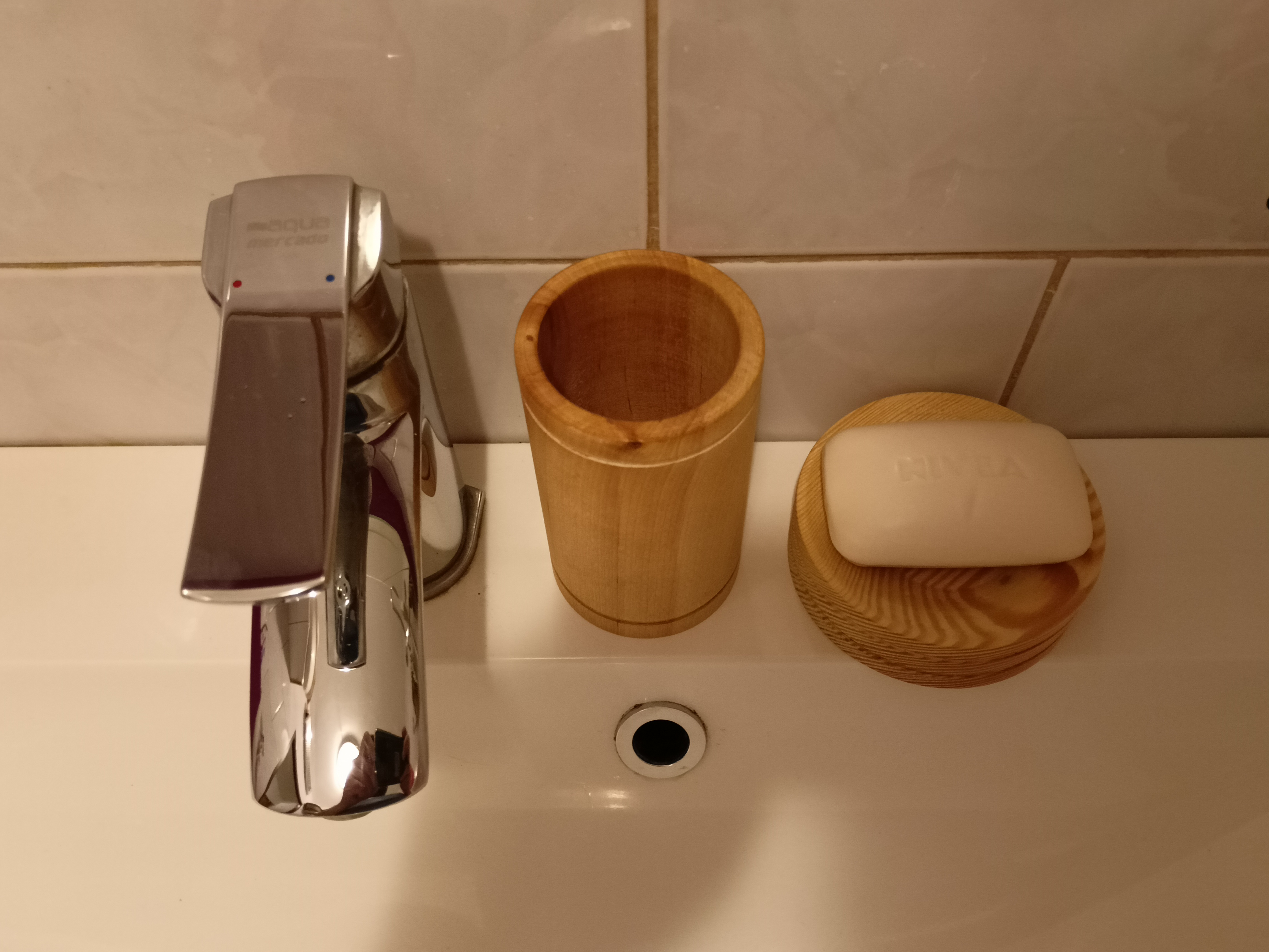 Dřevěná podložka pod mýdlo